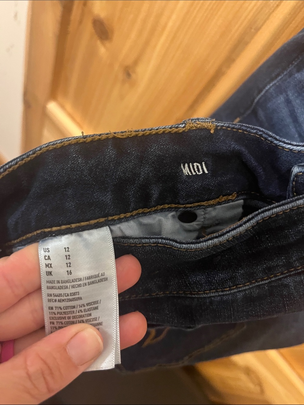 American Eagle Outfitters Dark Indigo Cuffed Denim Shorts - Picture 3 of 9